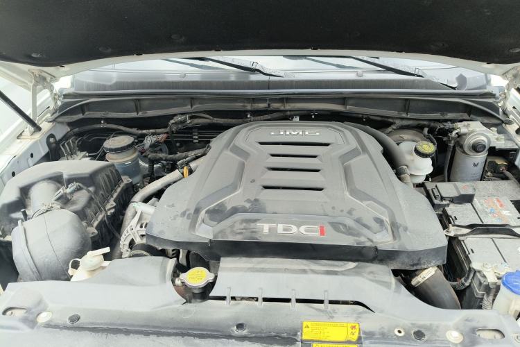 Used JMC Yuhu 7 2022 2.0T Automatic Diesel 4x4 Comfort Edition Standard Wheelbase Engine Bay