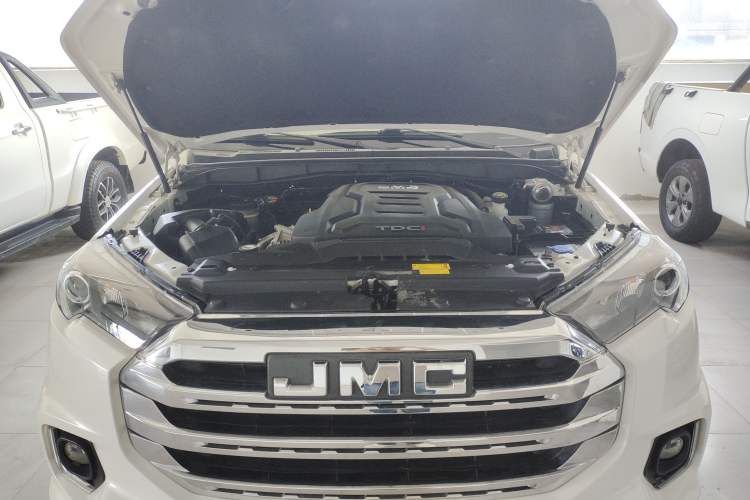 Used JMC Yuhu 7 2022 2.0T Manual Diesel 4x4 Comfort Plus Long Wheelbase Engine Bay