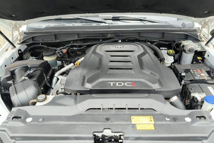Used JMC Yuhu 7 2022 2.0T Automatic Diesel 4x4 Comfort Edition Standard Wheelbase Engine Bay