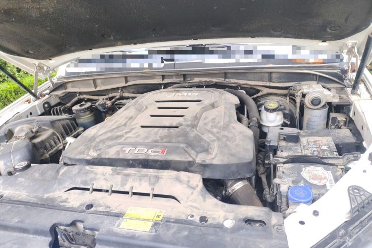 Used JMC Yuhu 7 2022 2.0T Automatic Diesel Two-Wheel Drive Comfort Plus Long Wheelbase Engine Bay Left