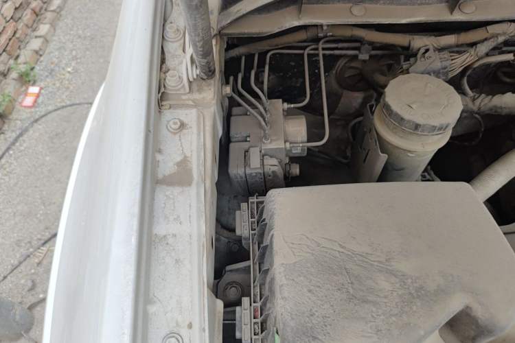 Used JMC Yuhu 7 2022 2.0T Automatic Diesel 4x4 Comfort Plus Long Wheelbase Engine Bay Right