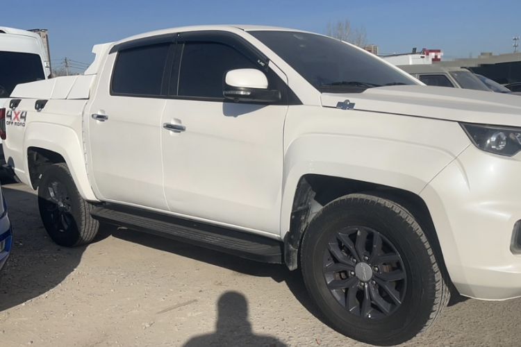 Used JMC Yuhu 7 2022 2.0T Automatic Diesel 4x4 Comfort Edition Standard Wheelbase Exterior 2