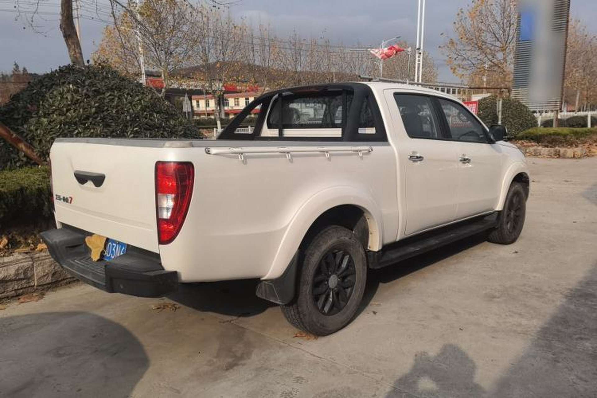 Used JMC Yuhu 7 2022 2.0T Automatic Diesel Two-Wheel Drive Comfort Plus Long Wheelbase Exterior 3