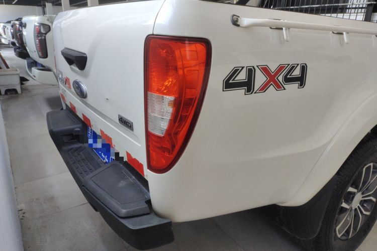 Used JMC Yuhu 7 2022 2.0T Manual Diesel 4x4 Comfort Plus Long Wheelbase Exterior 4