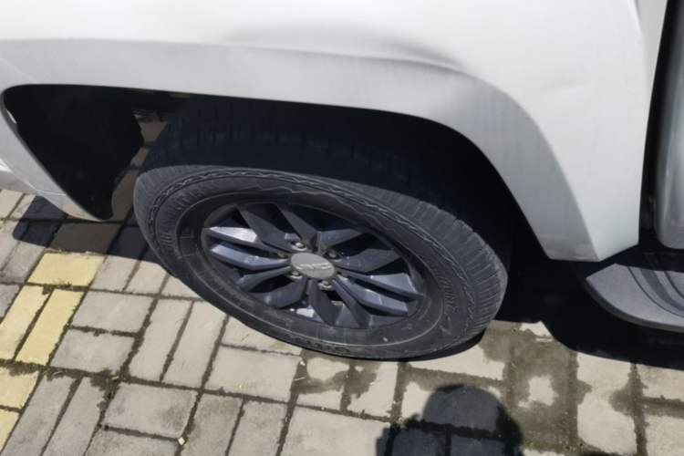 Used JMC Yuhu 7 2022 2.0T Manual Diesel 4x4 Comfort Version Standard Wheelbase Exterior 5
