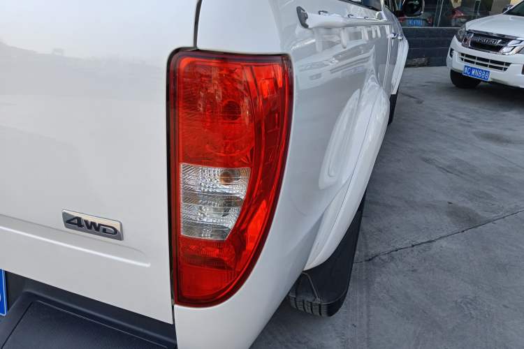 Used JMC Yuhu 7 2022 2.0T Automatic Diesel 4x4 Comfort Plus Long Wheelbase Exterior 6