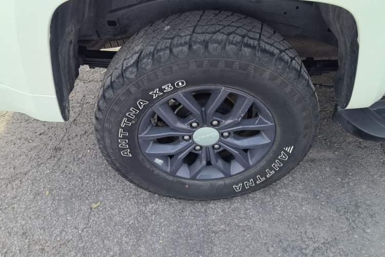 Used JMC Yuhu 7 2022 2.0T Automatic Diesel 4x4 Comfort Edition Standard Wheelbase Exterior 8