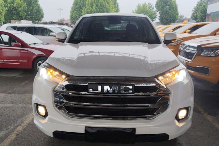 Used JMC Yuhu 7 2022 2.0T Manual Diesel Two-Wheel Drive Comfort Version Standard Wheelbase Front