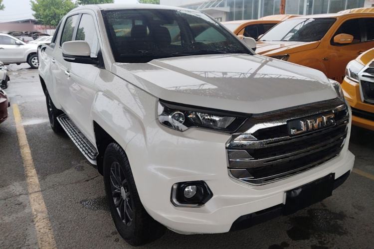 Used JMC Yuhu 7 2022 2.0T Manual Diesel Two-Wheel Drive Comfort Version Standard Wheelbase Front Right 45 Deg