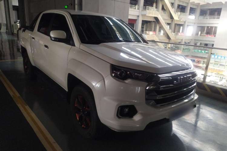 Used JMC Yuhu 7 2022 2.0T Automatic Gasoline 4x4 Comfort Edition Standard Wheelbase JX4G20A6L Front Right 45 Deg