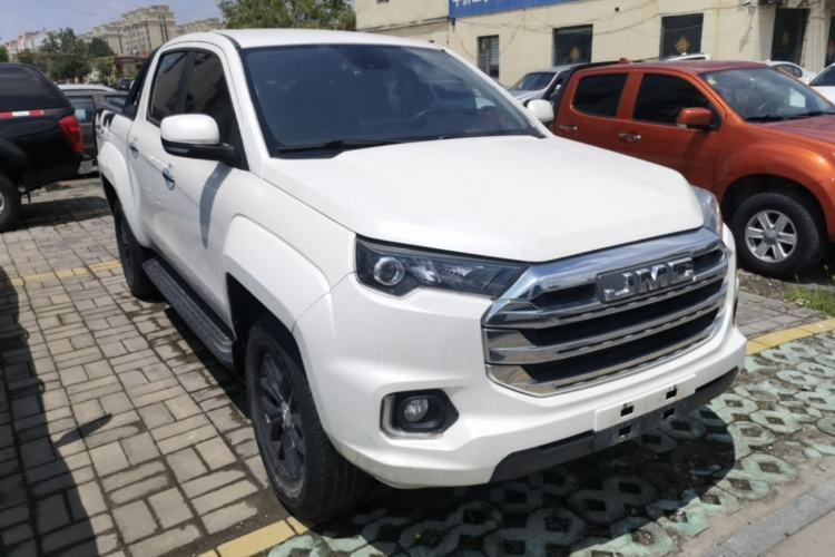 Used JMC Yuhu 7 2022 2.0T Manual Diesel 4x4 Comfort Version Standard Wheelbase Front Right 45 Deg