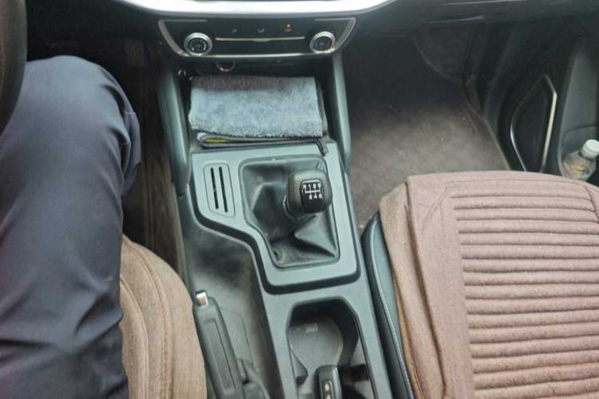 Used JMC Yuhu 7 2022 2.0T Manual Diesel Two-Wheel Drive Comfort Version Standard Wheelbase Gear Lever