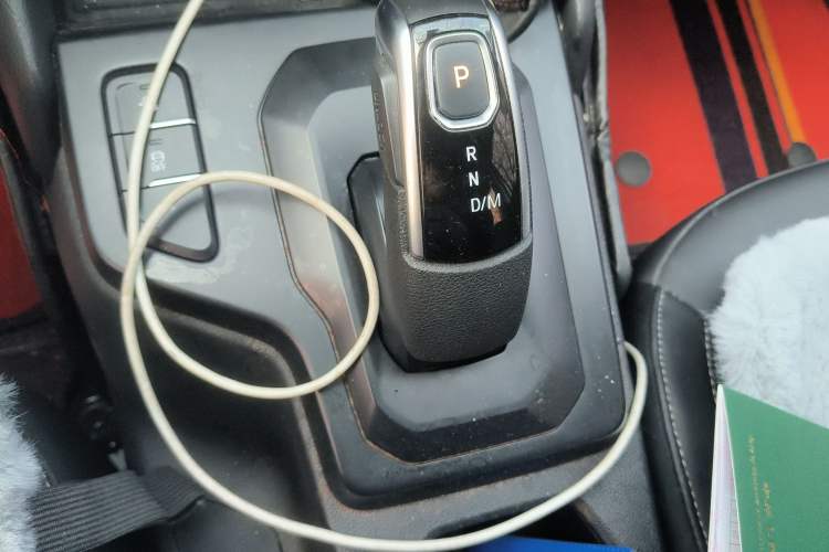 Used JMC Yuhu 7 2022 2.0T Automatic Gasoline 4x4 Comfort Edition Standard Wheelbase JX4G20A6L Gear Lever
