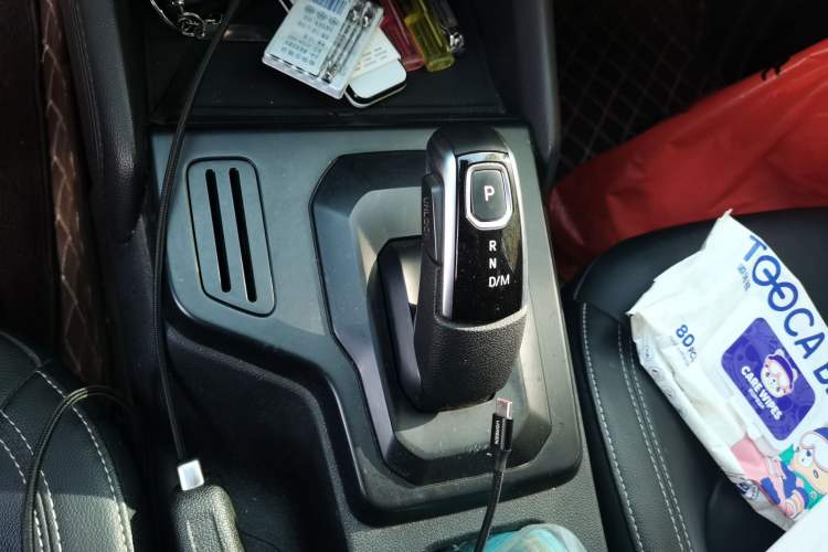 Used JMC Yuhu 7 2022 2.0T Automatic Diesel 4x4 Comfort Edition Standard Wheelbase Gear Lever