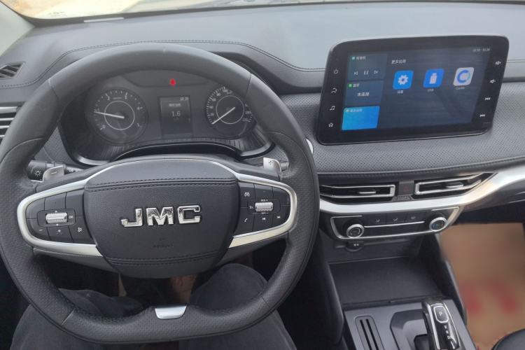 Used JMC Yuhu 7 2022 2.0T Automatic Diesel Two-Wheel Drive Comfort Plus Long Wheelbase Interior 3