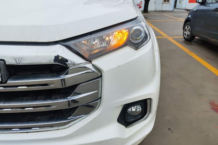 Used JMC Yuhu 7 2022 2.0T Manual Gasoline 4x4 Comfort Plus Long Wheelbase JX4G20A6L Left Front Headlight