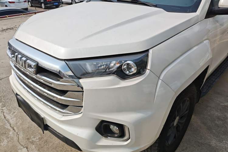 Used JMC Yuhu 7 2022 2.0T Manual Diesel Two-Wheel Drive Comfort Version Standard Wheelbase Left Front Headlight