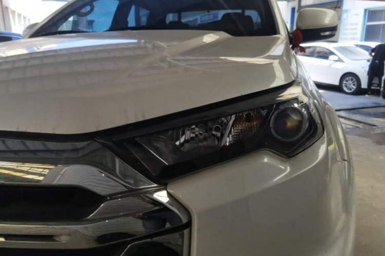 Used JMC Yuhu 7 2022 2.0T Manual Diesel Two-Wheel Drive Comfort Plus Long Wheelbase Left Front Headlight