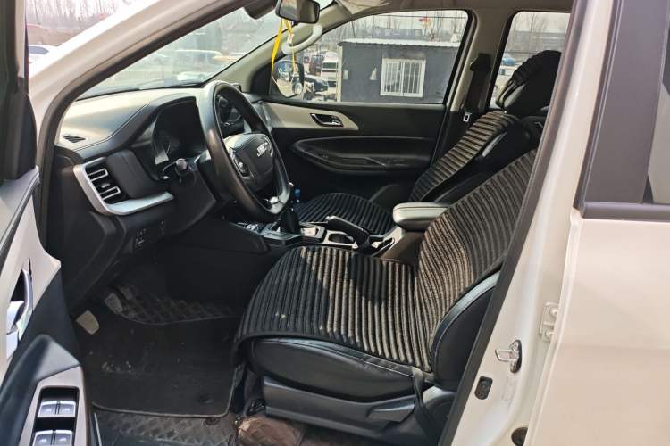 Used JMC Yuhu 7 2022 2.0T Manual Diesel Two-Wheel Drive Comfort Version Standard Wheelbase Left Front Seat
