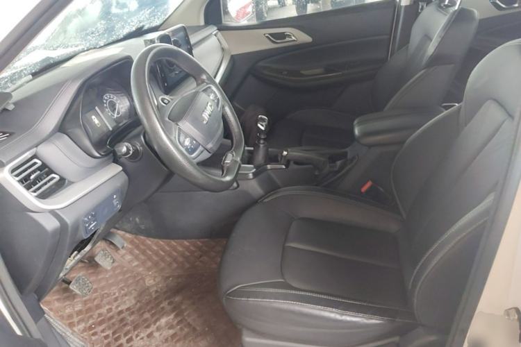 Used JMC Yuhu 7 2022 2.0T Manual Diesel Two-Wheel Drive Comfort Version Standard Wheelbase Left Front Seat