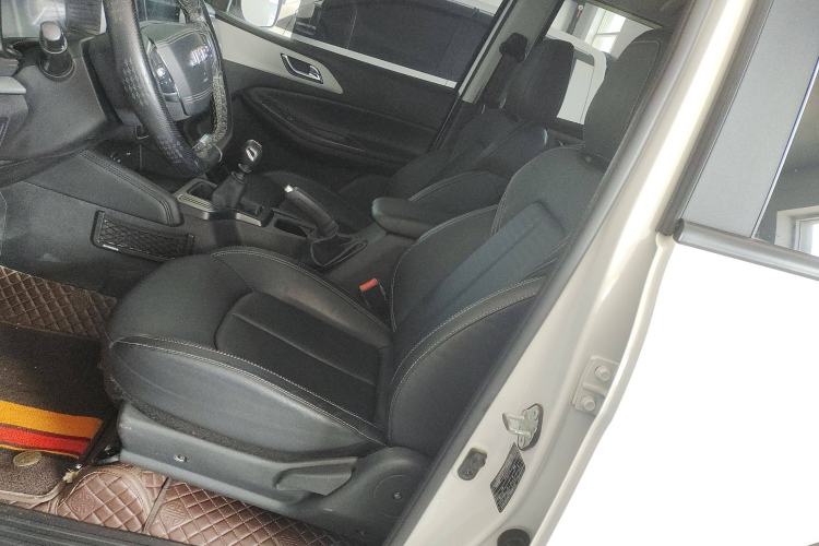 Used JMC Yuhu 7 2022 2.0T Manual Diesel 4x4 Comfort Plus Long Wheelbase Left Front Seat