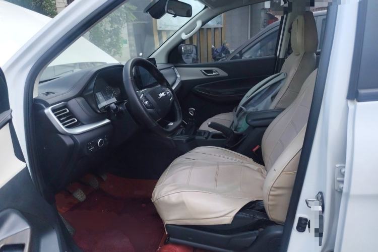 Used JMC Yuhu 7 2022 2.0T Manual Diesel 4x4 Comfort Version Standard Wheelbase Left Front Seat