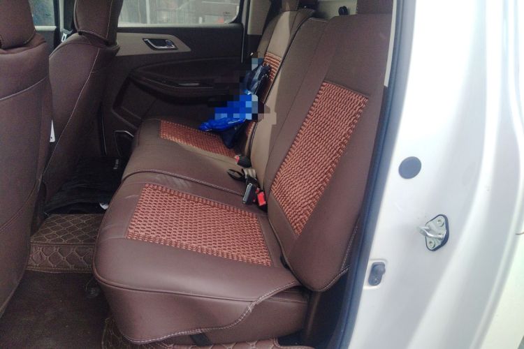 Used JMC Yuhu 7 2022 2.0T Manual Diesel Two-Wheel Drive Comfort Plus Long Wheelbase Left Rear Seat