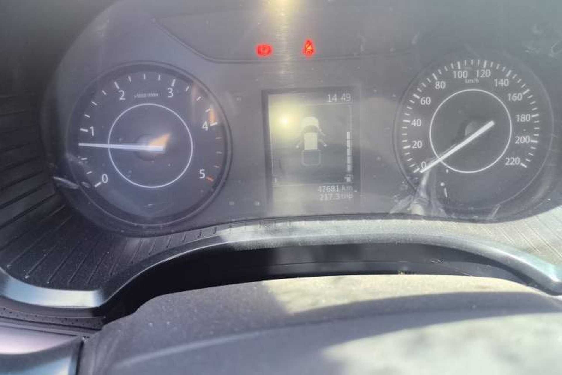 Used JMC Yuhu 7 2022 2.0T Manual Diesel Two-Wheel Drive Comfort Version Standard Wheelbase Odometer Close Up