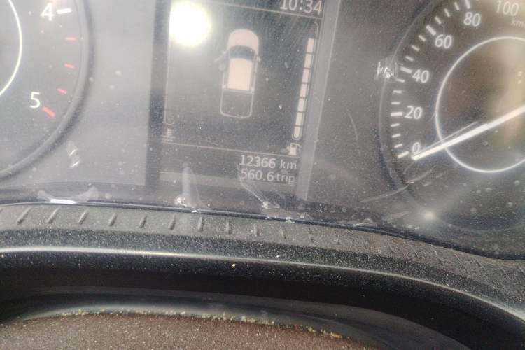 Used JMC Yuhu 7 2022 2.0T Manual Diesel Two-Wheel Drive Comfort Plus Long Wheelbase Odometer Close Up