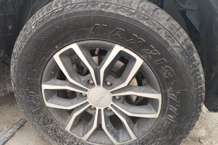 Used JMC Yuhu 7 2022 2.0T Automatic Diesel 4x4 Comfort Plus Long Wheelbase Right Front Wheel Hub
