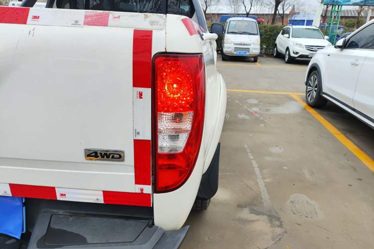 Used JMC Yuhu 7 2022 2.0T Manual Gasoline 4x4 Comfort Plus Long Wheelbase JX4G20A6L Right Rear Taillight