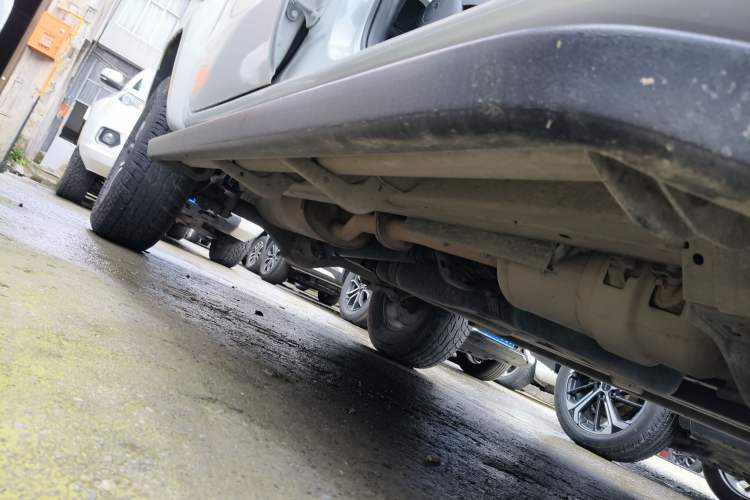 Used JMC Yuhu 7 2022 2.0T Automatic Diesel 4x4 Comfort Edition Standard Wheelbase Right Side Sill