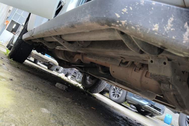 Used JMC Yuhu 7 2022 2.0T Automatic Diesel 4x4 Comfort Edition Standard Wheelbase Right Side Sill