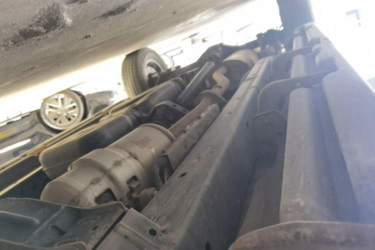 Used JMC Yuhu 7 2022 2.0T Manual Diesel Two-Wheel Drive Comfort Plus Long Wheelbase Right Side Sill