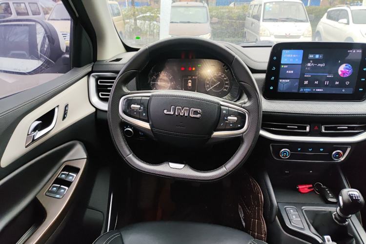 Used JMC Yuhu 7 2022 2.0T Manual Gasoline 4x4 Comfort Plus Long Wheelbase JX4G20A6L Steering Wheel