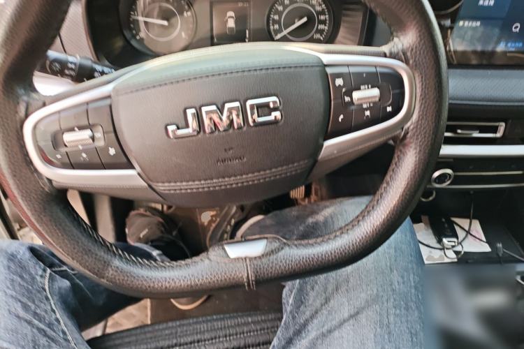 Used JMC Yuhu 7 2022 2.0T Manual Diesel Two-Wheel Drive Comfort Version Standard Wheelbase Steering Wheel