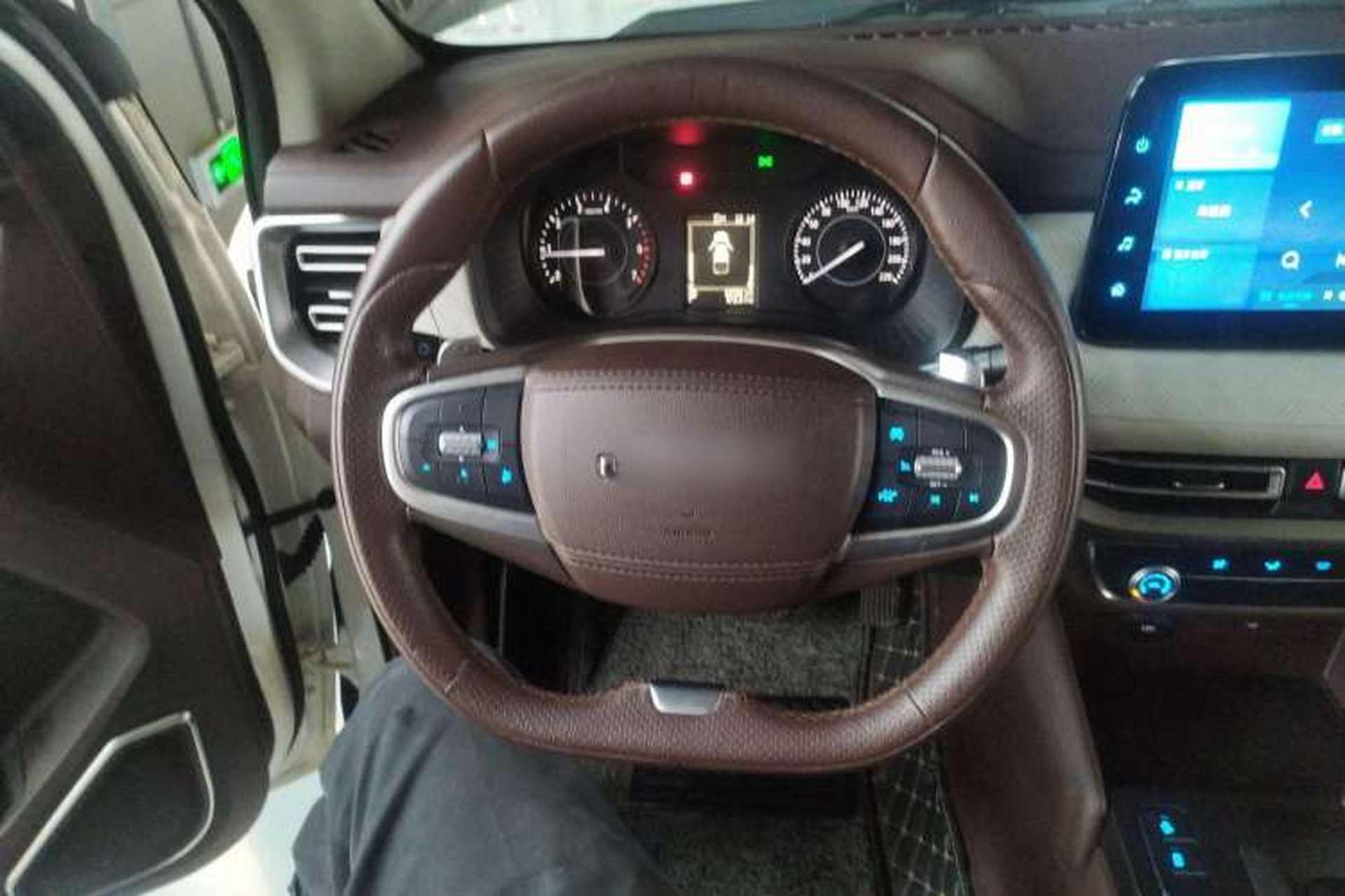 Used JMC Yuhu 7 2022 2.0T Automatic Gasoline 4x4 Comfort Edition Standard Wheelbase JX4G20A6L Steering Wheel
