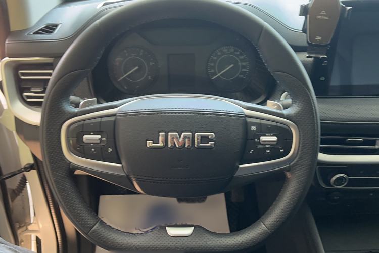 Used JMC Yuhu 7 2022 2.0T Automatic Diesel Two-Wheel Drive Comfort Plus Long Wheelbase Steering Wheel