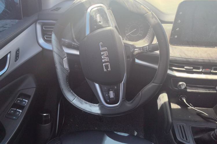 Used JMC Yuhu 7 2022 2.0T Manual Diesel Two-Wheel Drive Comfort Version Standard Wheelbase Steering Wheel