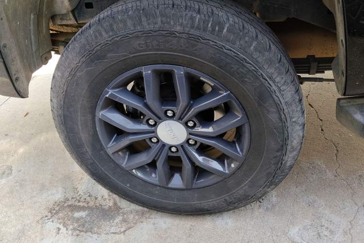 Used JMC Yuhu 7 2023 2.0T Automatic Diesel Two-Wheel Drive Comfort Version Standard Wheelbase Exterior 8