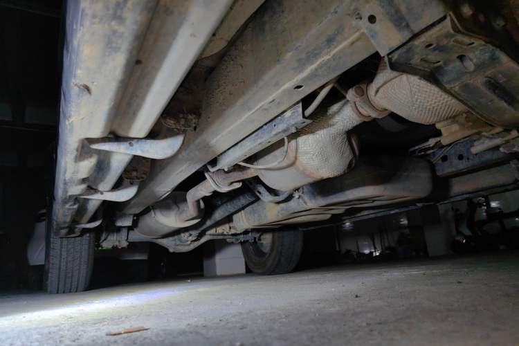 Used JMC Yuhu 7 2023 2.0T Manual Diesel 4x4 Comfort Plus Long Wheelbase Chassis Front Right