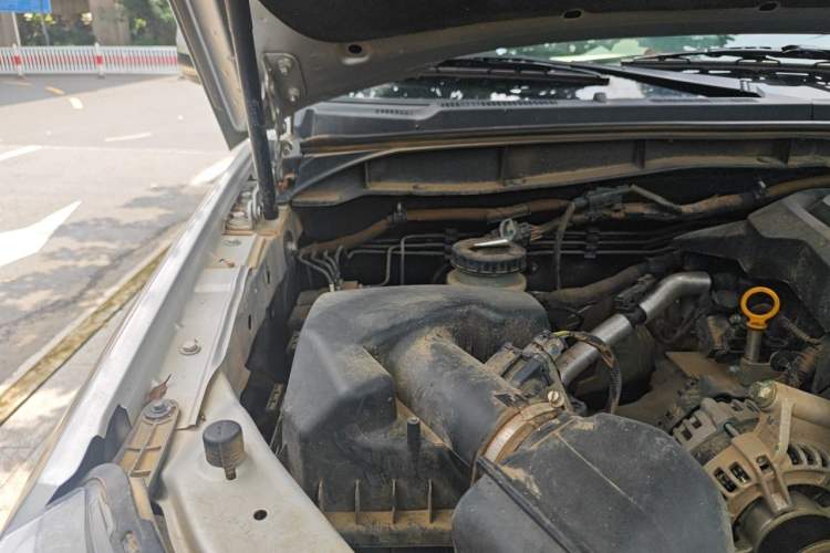 Used JMC Yuhu 7 2023 2.0T Manual Diesel 4x4 Comfort Plus Long Wheelbase Engine Bay Right