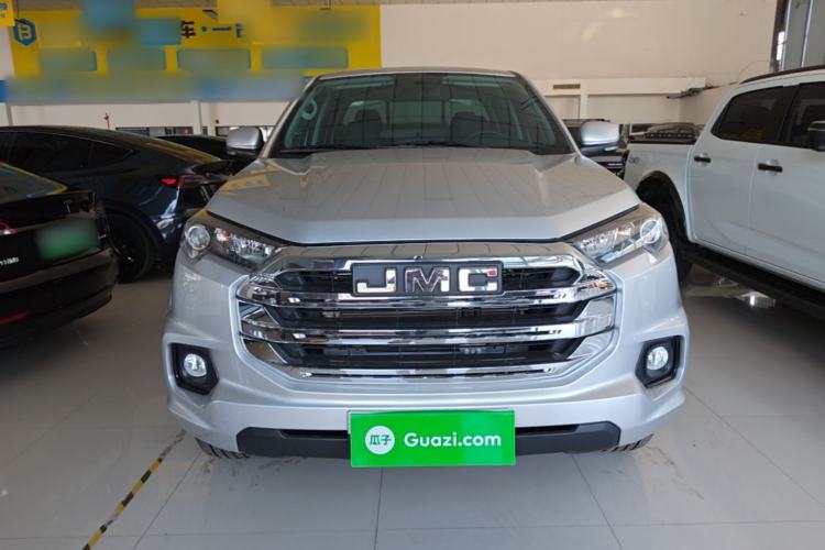 Used JMC Yuhu 7 2023 2.0T Automatic Diesel Two-Wheel-Drive Comfort Edition with Long Wheelbase and Flat-Bottom Cargo Bed Front