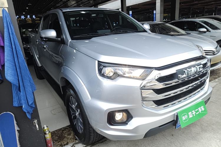 Used JMC Yuhu 7 2023 2.0T Automatic Diesel 4x4 Comfort Edition with Long Wheelbase and Flat-Floor Cargo Bed Front Right 45 Deg