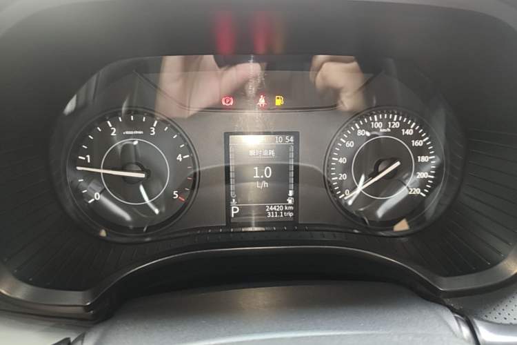 Used JMC Yuhu 7 2023 2.0T Automatic Diesel 4x4 Comfort Edition with Long Wheelbase and Flat-Floor Cargo Bed Instrument Cluster