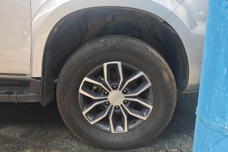 Used JMC Yuhu 7 2023 2.0T Manual Diesel 4x4 Comfort Plus Long Wheelbase Right Front Wheel Hub