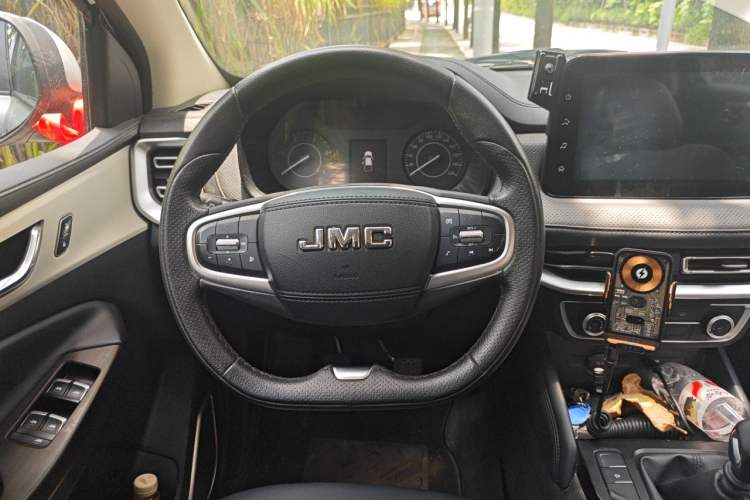 Used JMC Yuhu 7 2023 2.0T Manual Diesel 4x4 Comfort Plus Long Wheelbase Steering Wheel
