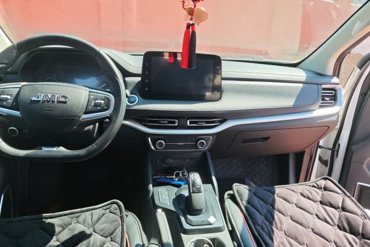 Used JMC Yuhu 7  Center Console