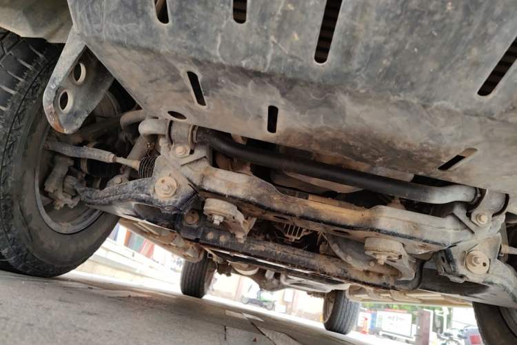 Used JMC Yuhu 7 2023 2.0T Manual Diesel 4x4 Comfort Version Standard Wheelbase Chassis Front