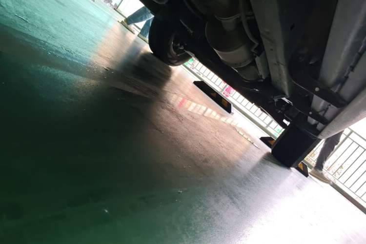Used JMC Yuhu 7 2023 2.0T Automatic Diesel Two-Wheel Drive Comfort Version Standard Wheelbase Chassis Rear Right